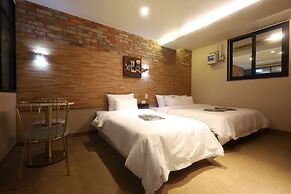 Hotel Kkulbam Stay