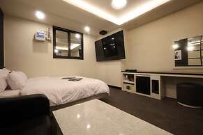 Hotel Kkulbam Stay