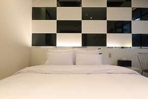 Hotel Kkulbam Stay