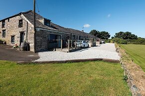 Courtyard Farm Cottages