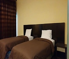 Cozzy Hotel Quint