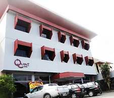 Cozzy Hotel Quint