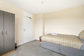 Cosy 3 bed House in Aylesbury