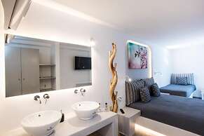Mina Cozy Studios