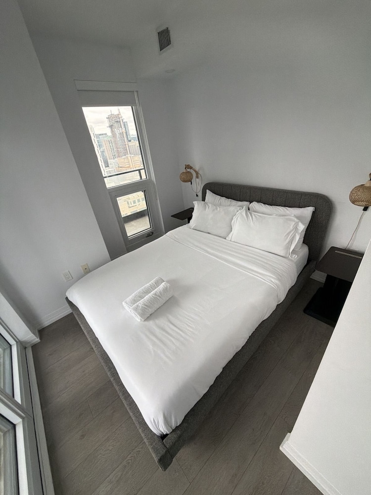 Toronto Station Suites