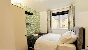 Stylish 2BR Apartment Parking PS5 Wifi