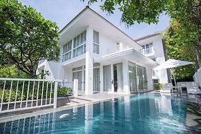 Premier Village Beach Villas