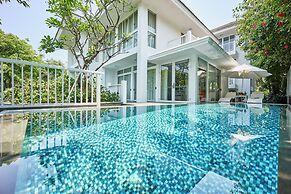 Premier Village Beach Villas