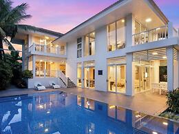 Premier Village Beach Villas