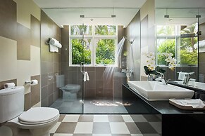 Premier Village Beach Villas