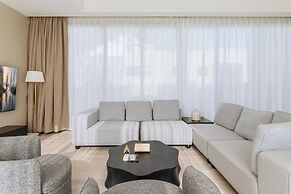 3BR Retreat in Quiet Luxury Area V307