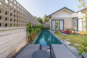 3BR Retreat in Quiet Luxury Area V307