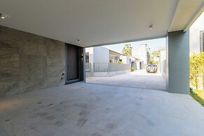 3BR Retreat in Quiet Luxury Area V307