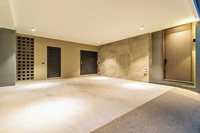 3BR Retreat in Quiet Luxury Area V307