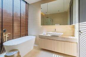 3BR Retreat in Quiet Luxury Area V307