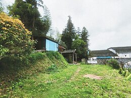 Wild Gaze Ancient Tea Sanctuary