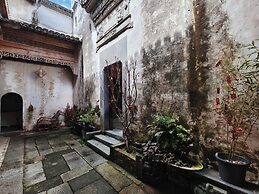 Wild Gaze Ancient Tea Sanctuary