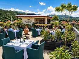 La Planete Hotel