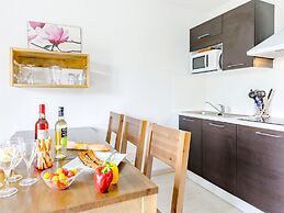 Lakeside Maisonette Retreat