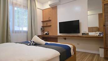 PALMELIA BEACH RESORT