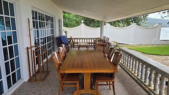 PALMELIA BEACH RESORT