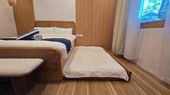 PALMELIA BEACH RESORT