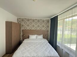 Kron Garden Retreat