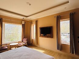 Hotel Dekiling by Eastlynn Collections