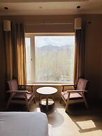 Hotel Dekiling by Eastlynn Collections
