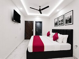 Mauryan Signature Hotel NHPC Metro