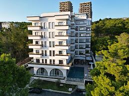 Great White Hotel