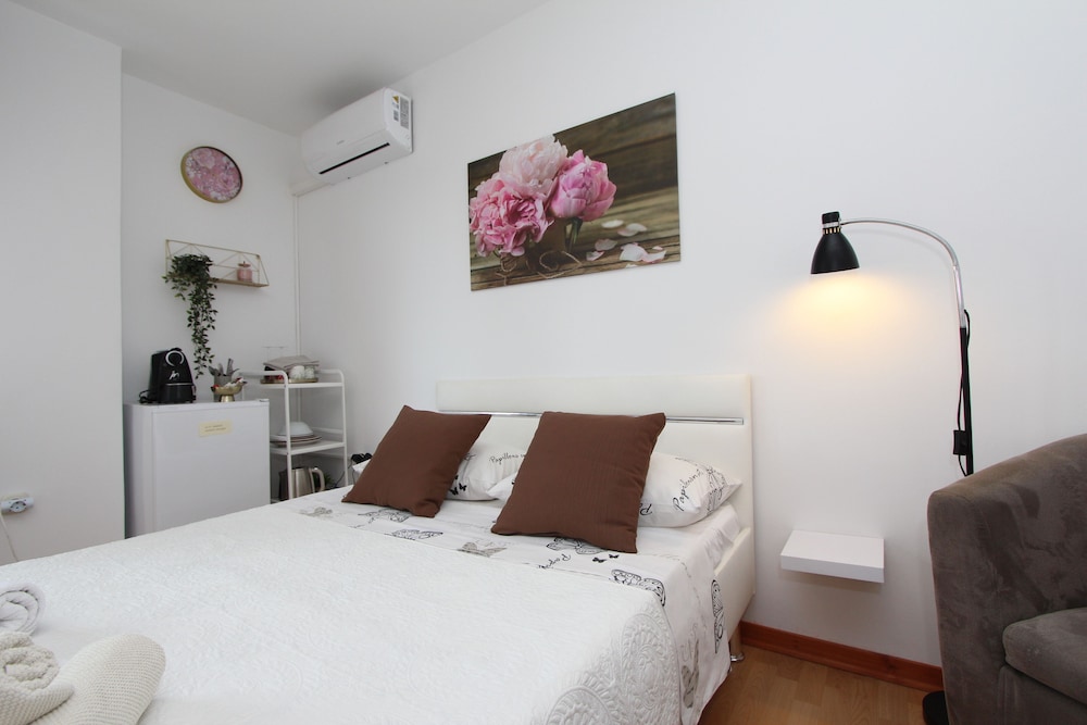 Rooms and Studio Salvi