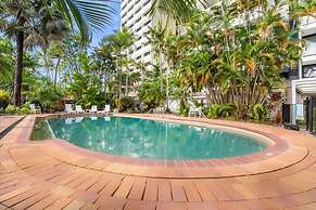 Easy Stay Pool Esplanade Views