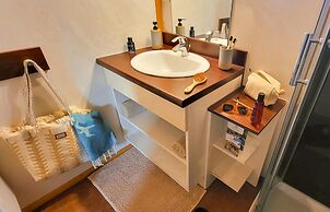 Coastal Cottage Retreat for Two