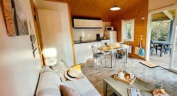 Coastal Cottage Retreat for Two