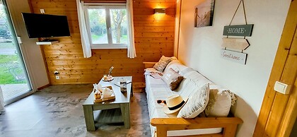 Coastal Cottage Retreat for Two