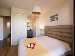 Oceanfront Duplex Retreat in Biscarrosse
