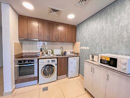 Cosmos Living Elite Studio Near Metro