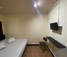 Cozzy Galaxy Hotel