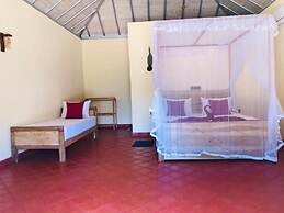 The Rustic Cabanas - Arugambay