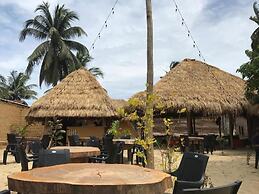 The Rustic Cabanas - Arugambay