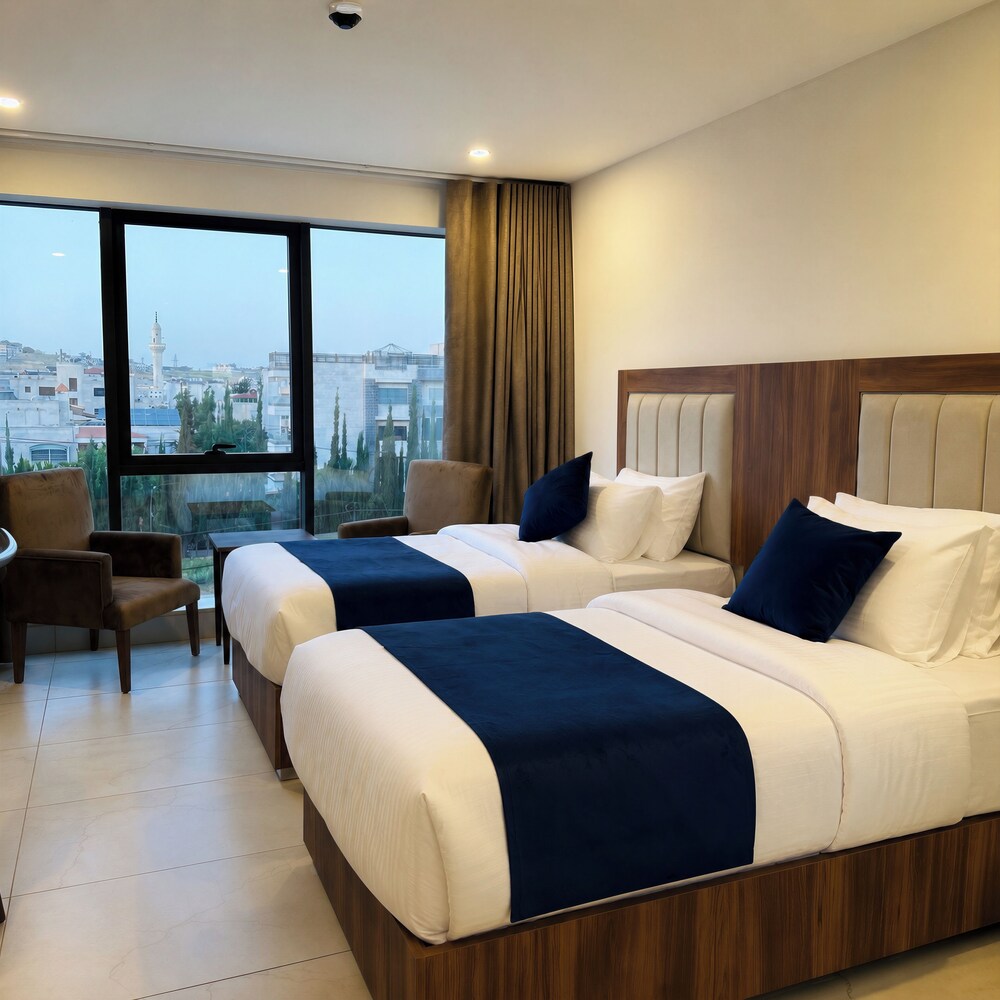 Ten Hills Hotel
