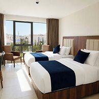 Ten Hills Hotel