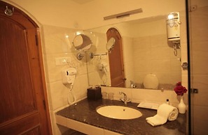 Hilltone Resort