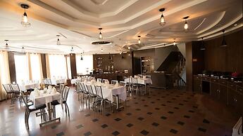 Hilltone Resort