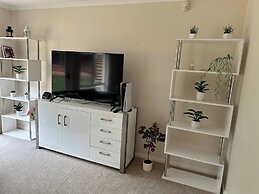 Cozy Curtin- 3 Guests House