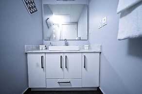 Everly Hotels & Suites