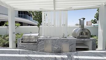 6BR Lamborghini Villa Cinema Spa & Pool
