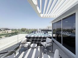 6BR Lamborghini Villa Cinema Spa & Pool
