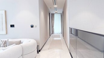 6BR Lamborghini Villa Cinema Spa & Pool